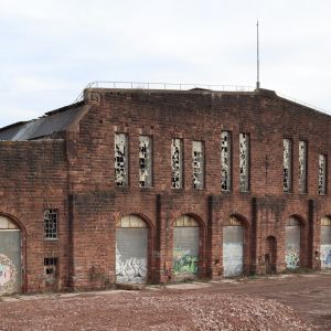 002 Lokrichthalle PS